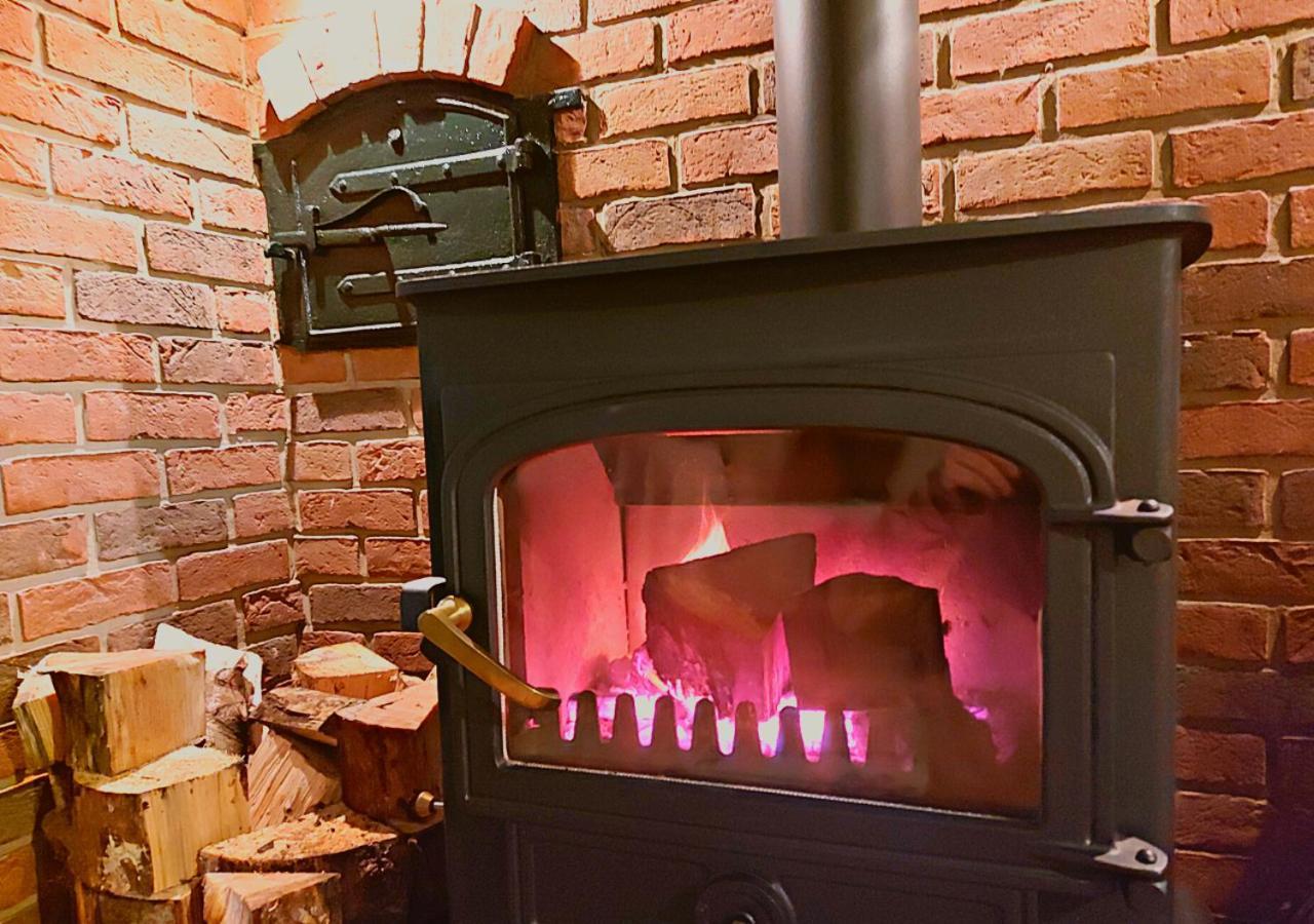Romantic Lakeside Cottage By The Beach! With Super Cosy Log Burner! The Perfect Escape To Your Home From Home By The Sea! So Relaxing - You Won'T Want To Leave! Pet Friendly! Мейблторп Экстерьер фото