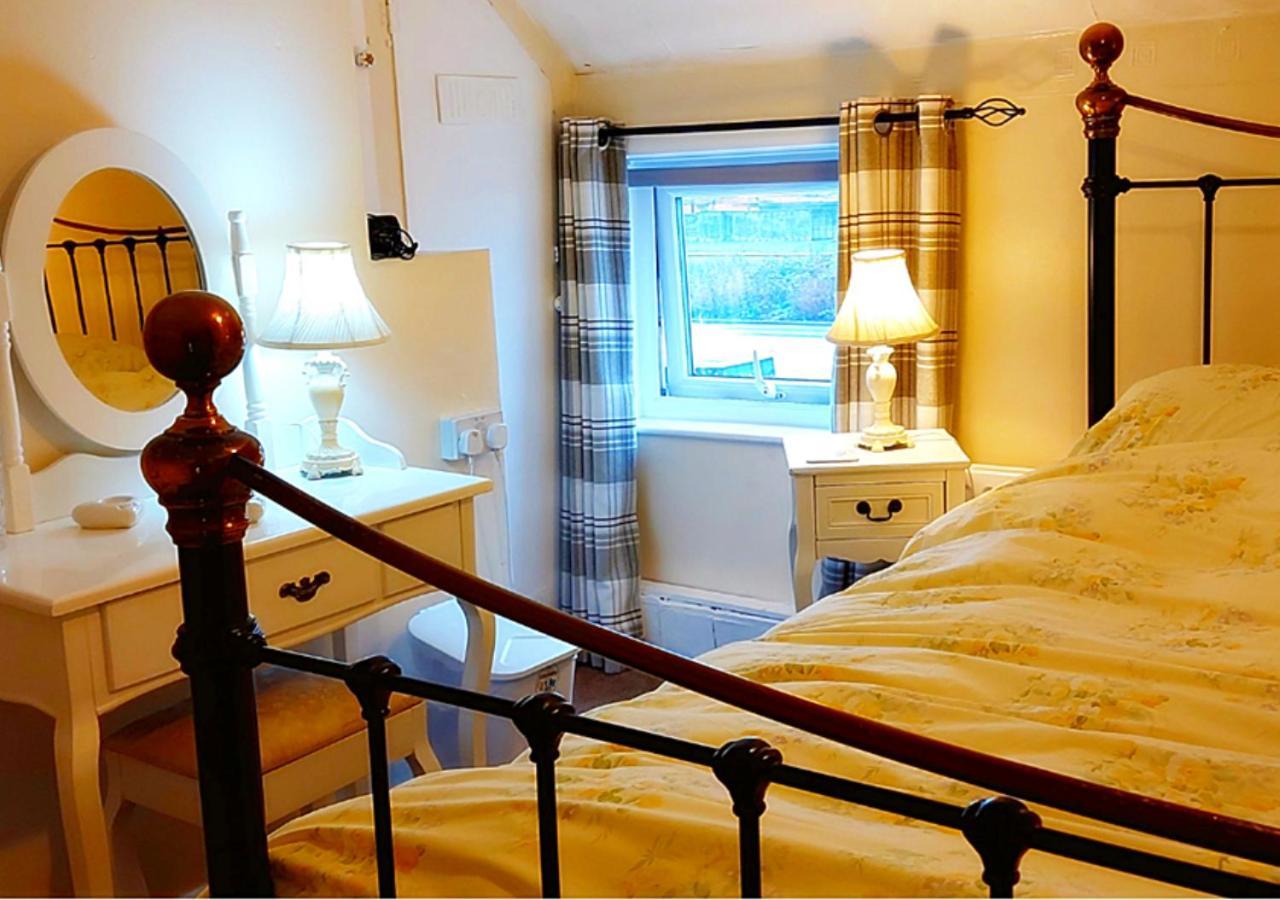 Romantic Lakeside Cottage By The Beach! With Super Cosy Log Burner! The Perfect Escape To Your Home From Home By The Sea! So Relaxing - You Won'T Want To Leave! Pet Friendly! Мейблторп Экстерьер фото
